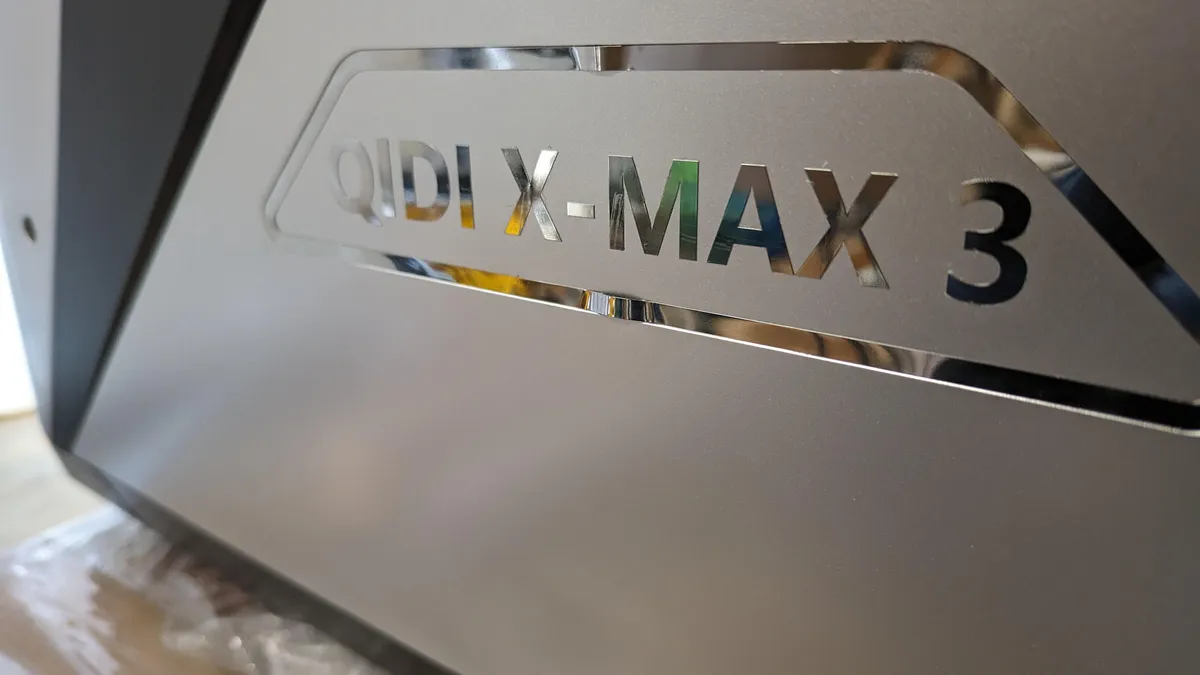 Qidi X-Max 3 上的剥皮装饰