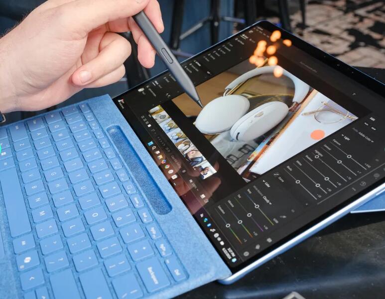 微软 2024 款 Surface Pro 的照片