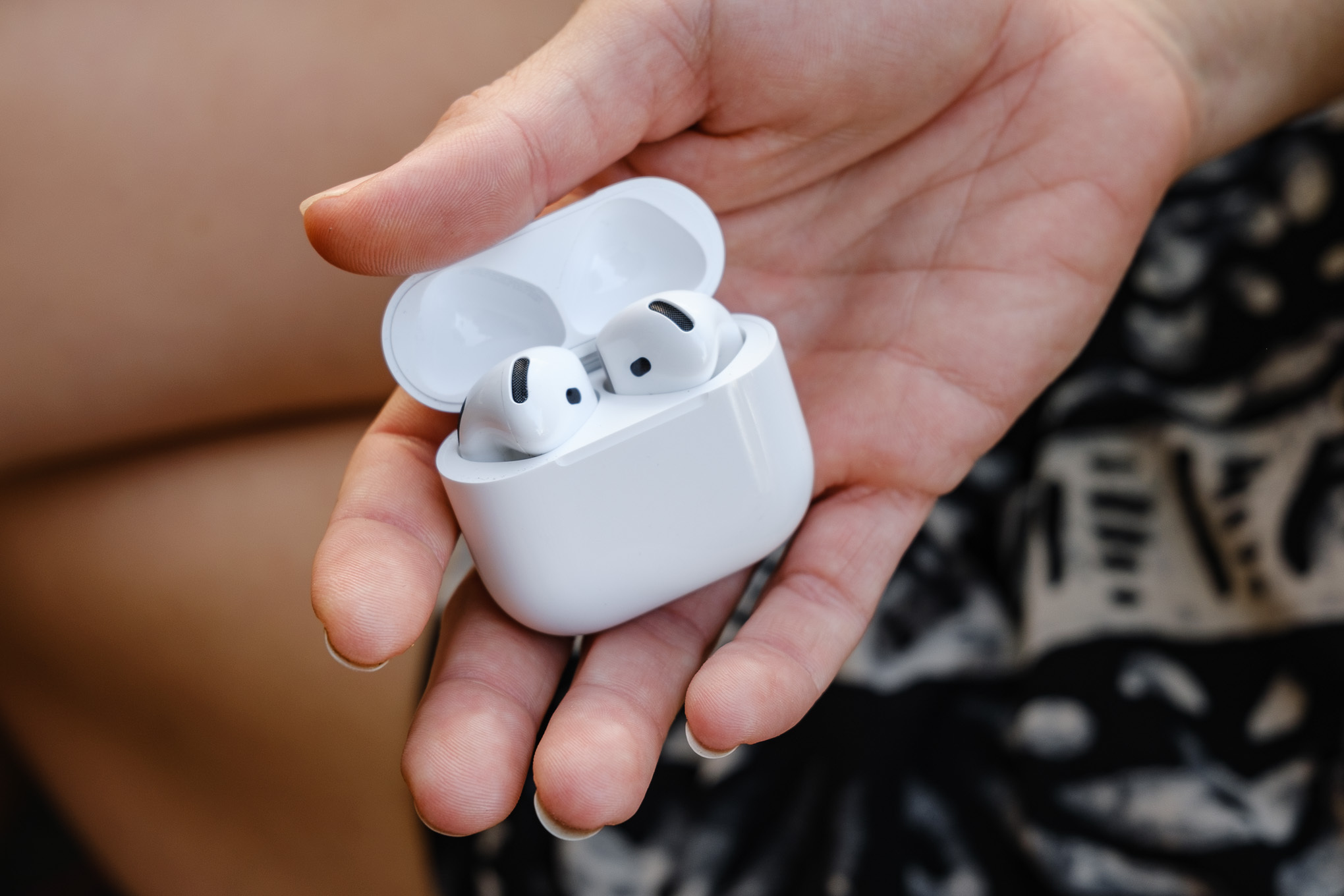 苹果 AirPods 4