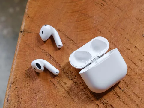 苹果 AirPods 4 无线耳机的实际照片