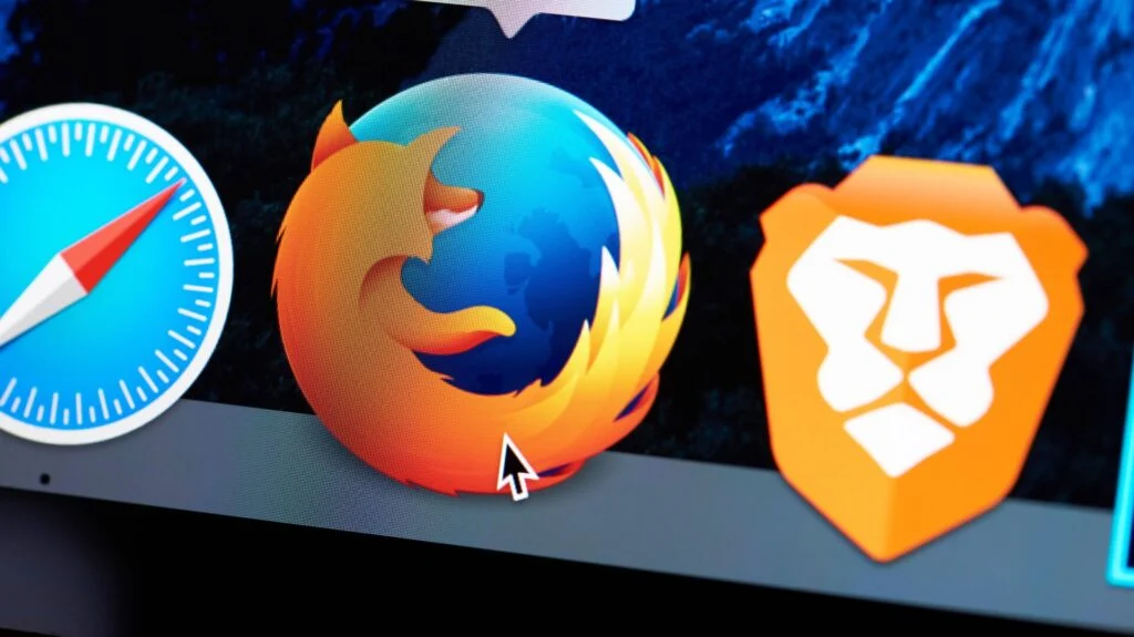 来自 Mac 的图像显示了 Firefox 和 Brave 浏览器图标