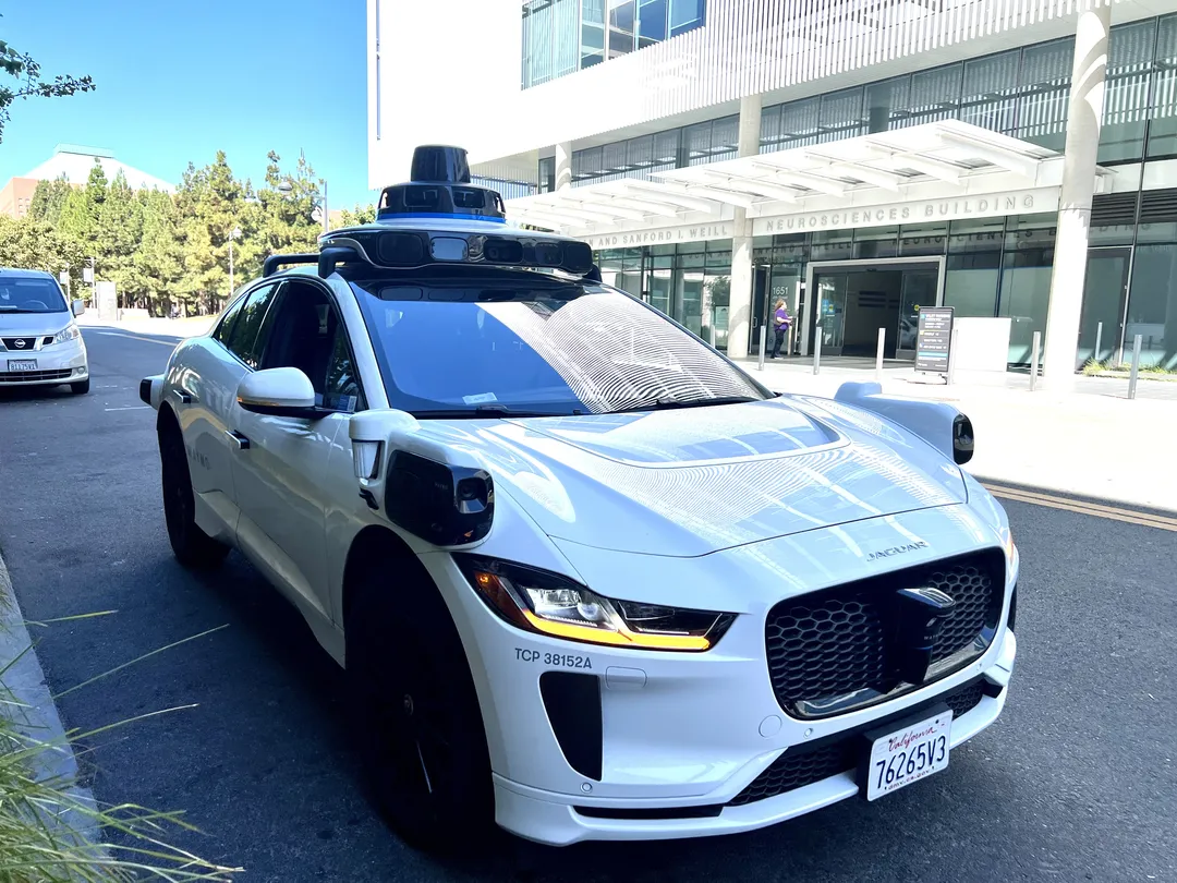 Waymo 自动驾驶汽车