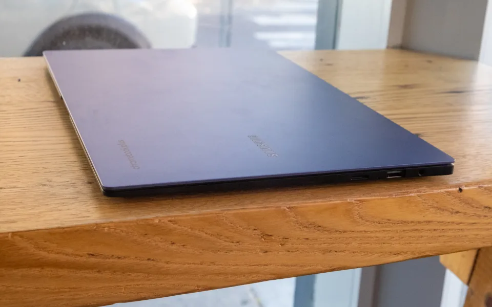 三星 Galaxy Chromebook Plus