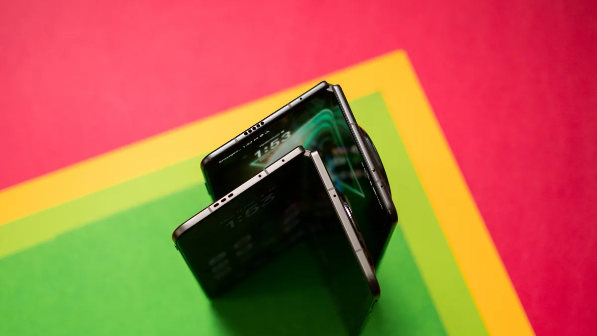 OPPO Find N5 与其他可折叠手机对比
