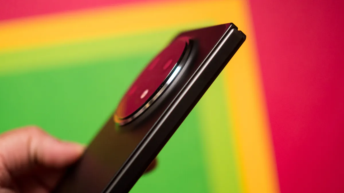 OPPO Find N5 背面