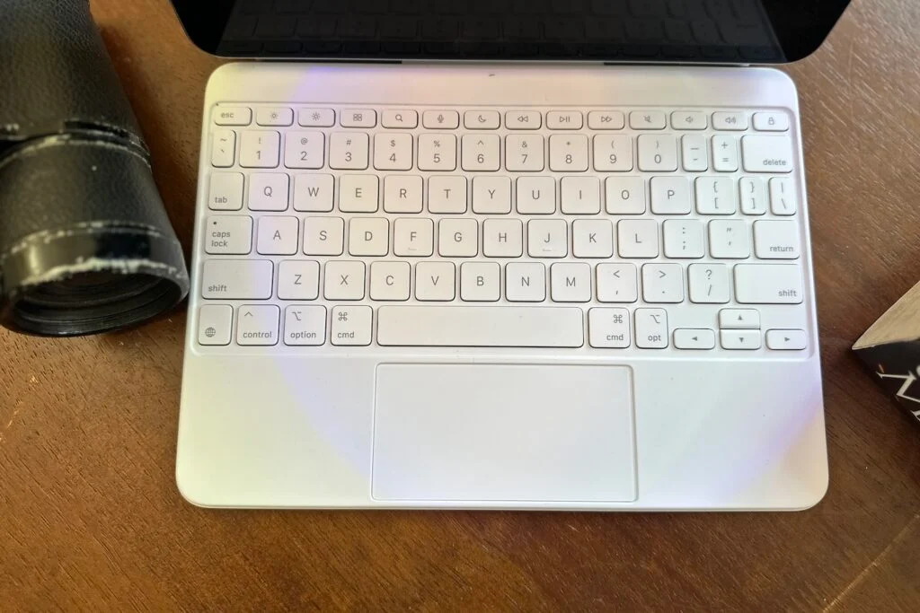 iPad Air 11 M3 妙控键盘