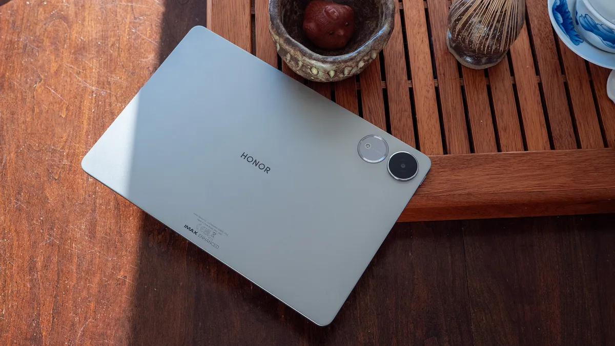 灰色荣耀Pad V9背面
