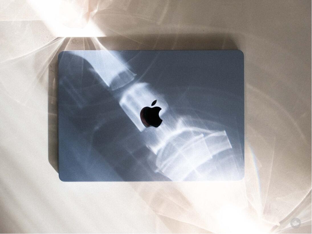 MacBook Air M4 自上而下
