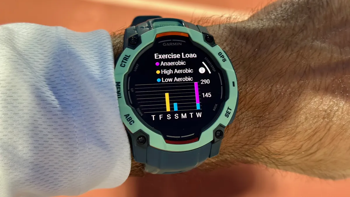 Garmin Instinct 3 上的运动负荷条形图