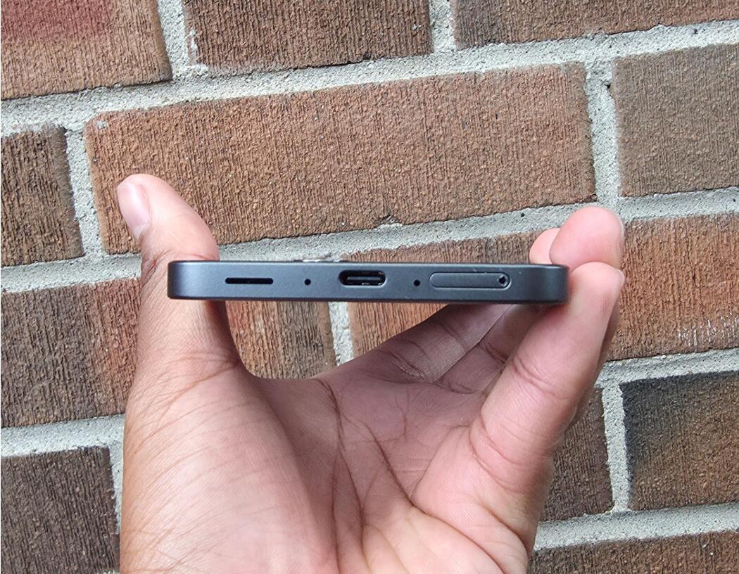 三星 Galaxy A36 充电口