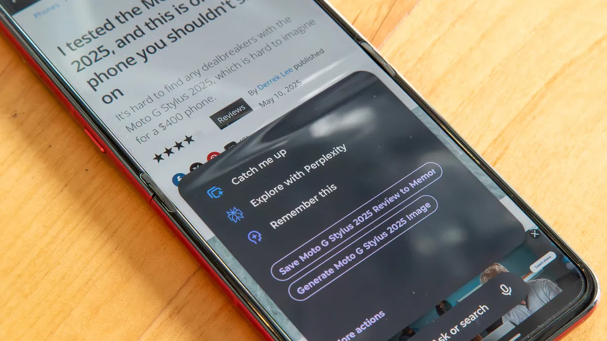 Razr Ultra 2025 上的 Moto AI 上下文选项