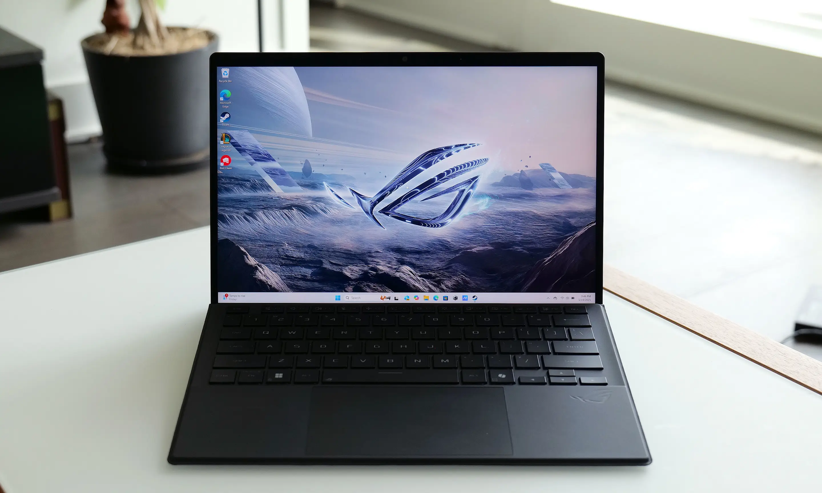 华硕 ROG Flow Z13（2025）游戏平板电脑