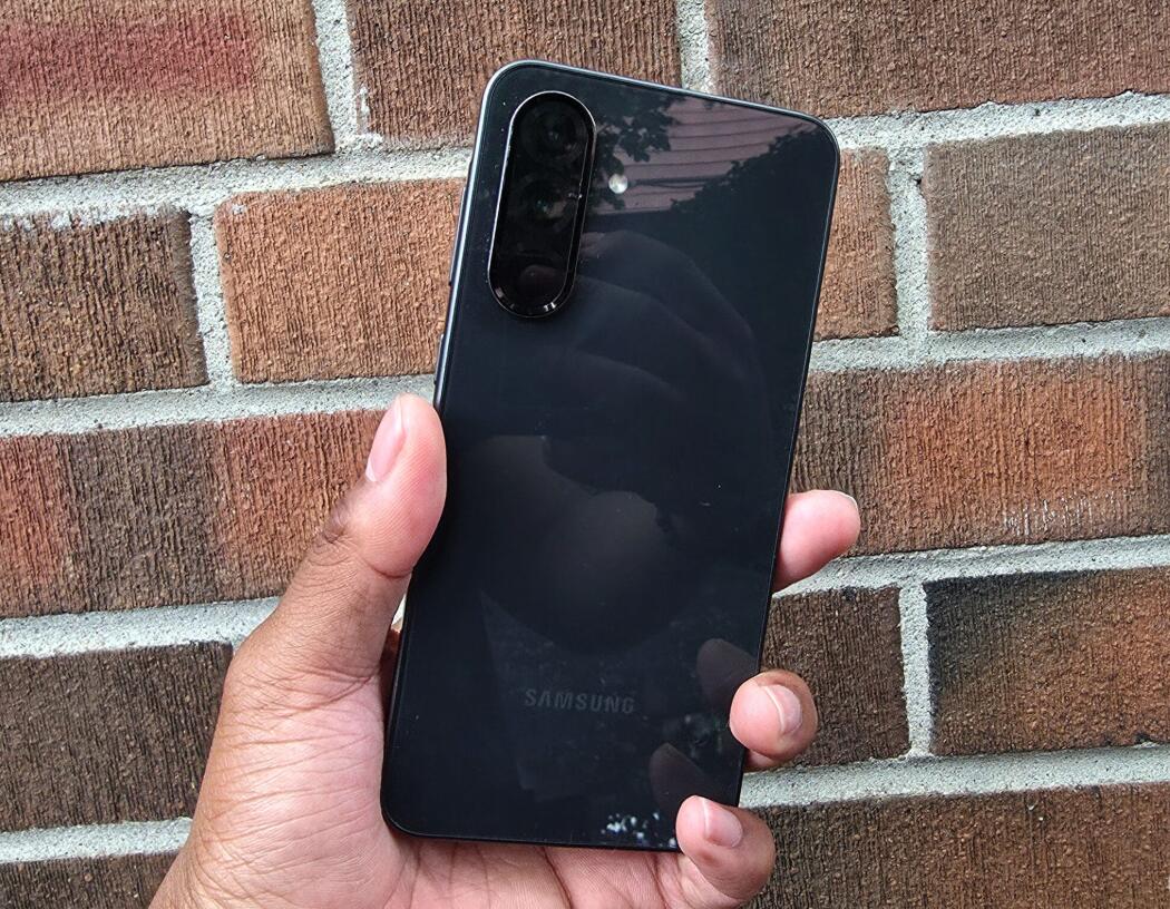 三星 Galaxy A36 背面