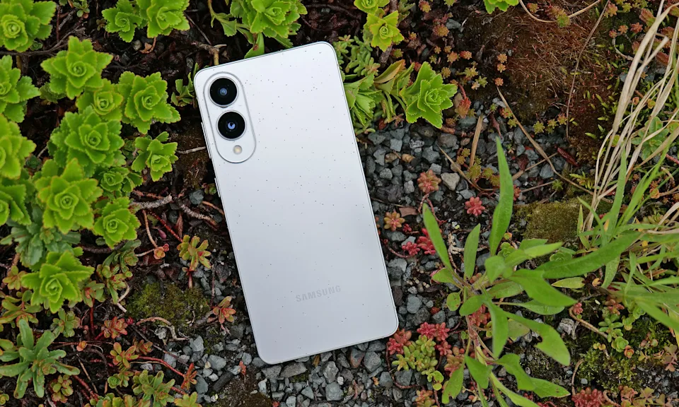 与 S25 Ultra 一样，三星 Galaxy S25 Edge 也采用钛金属框架。