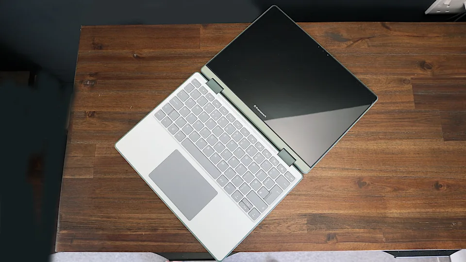 Framework Laptop 12 的俯视图。