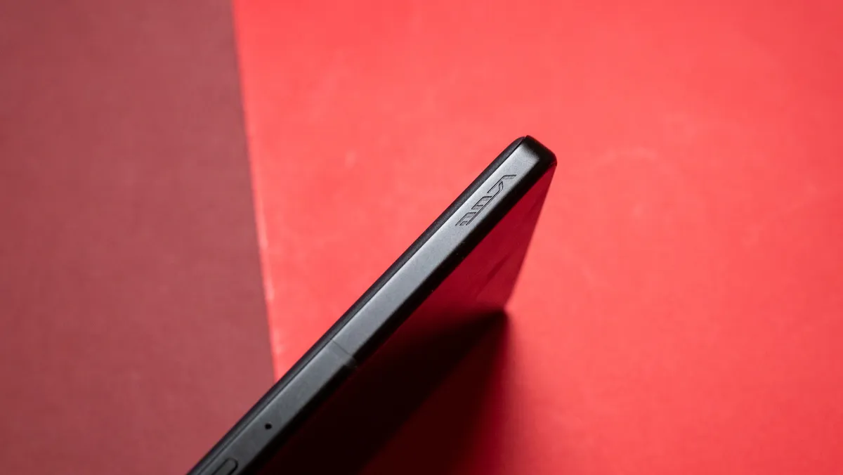 华硕 ROG Phone 9 Pro 底部