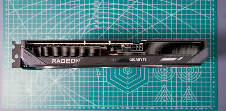 AMD Radeon RX 9060 XT