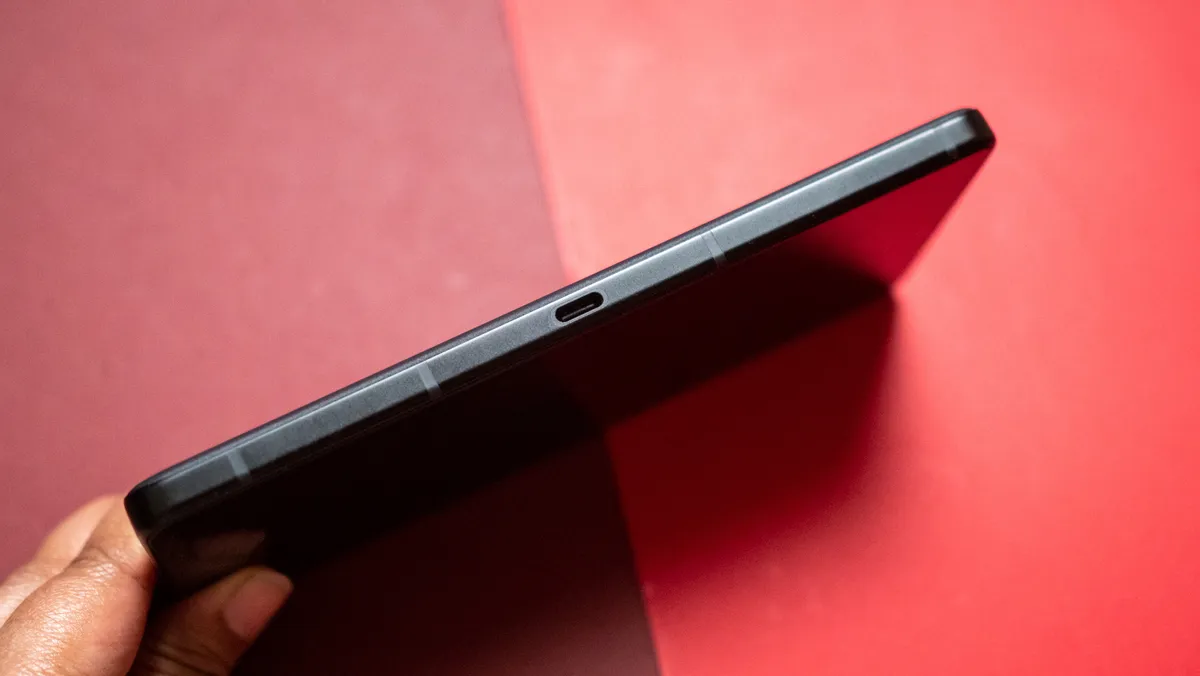 华硕 ROG Phone 9 Pro SIM 卡托