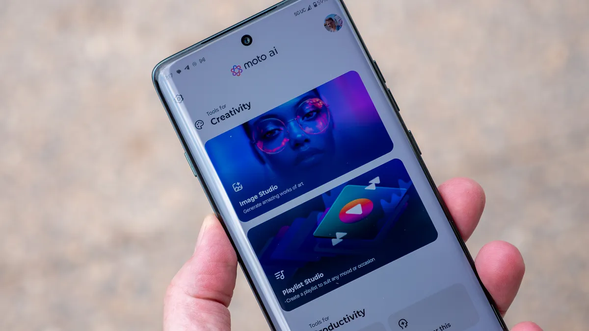 Moto AI 在 Motorola Edge 2025 上运行