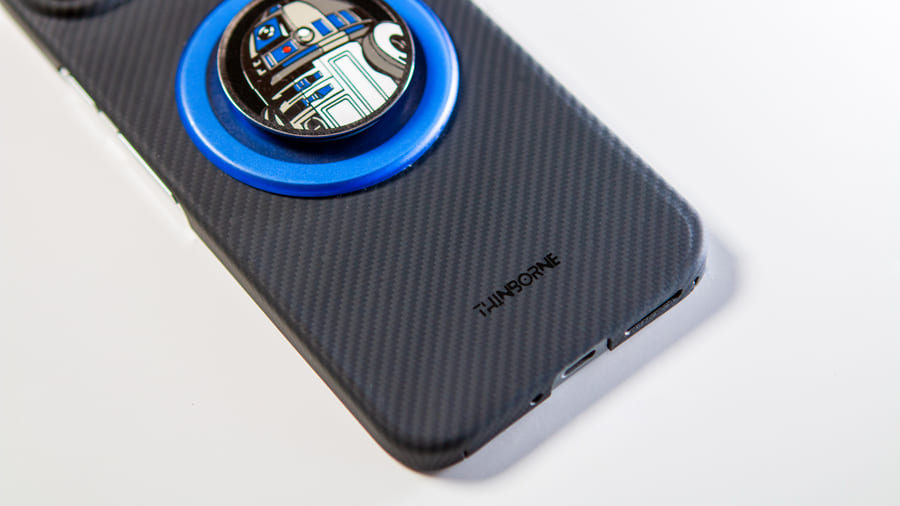 Google Pixel 9 Pro XL 上配备 PopSocket 的 Thinborne 保护壳