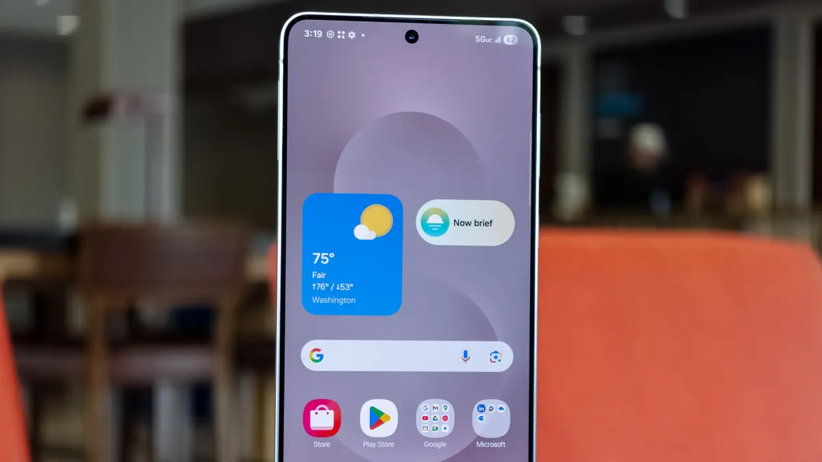 Galaxy S25 Edge 上的显示屏