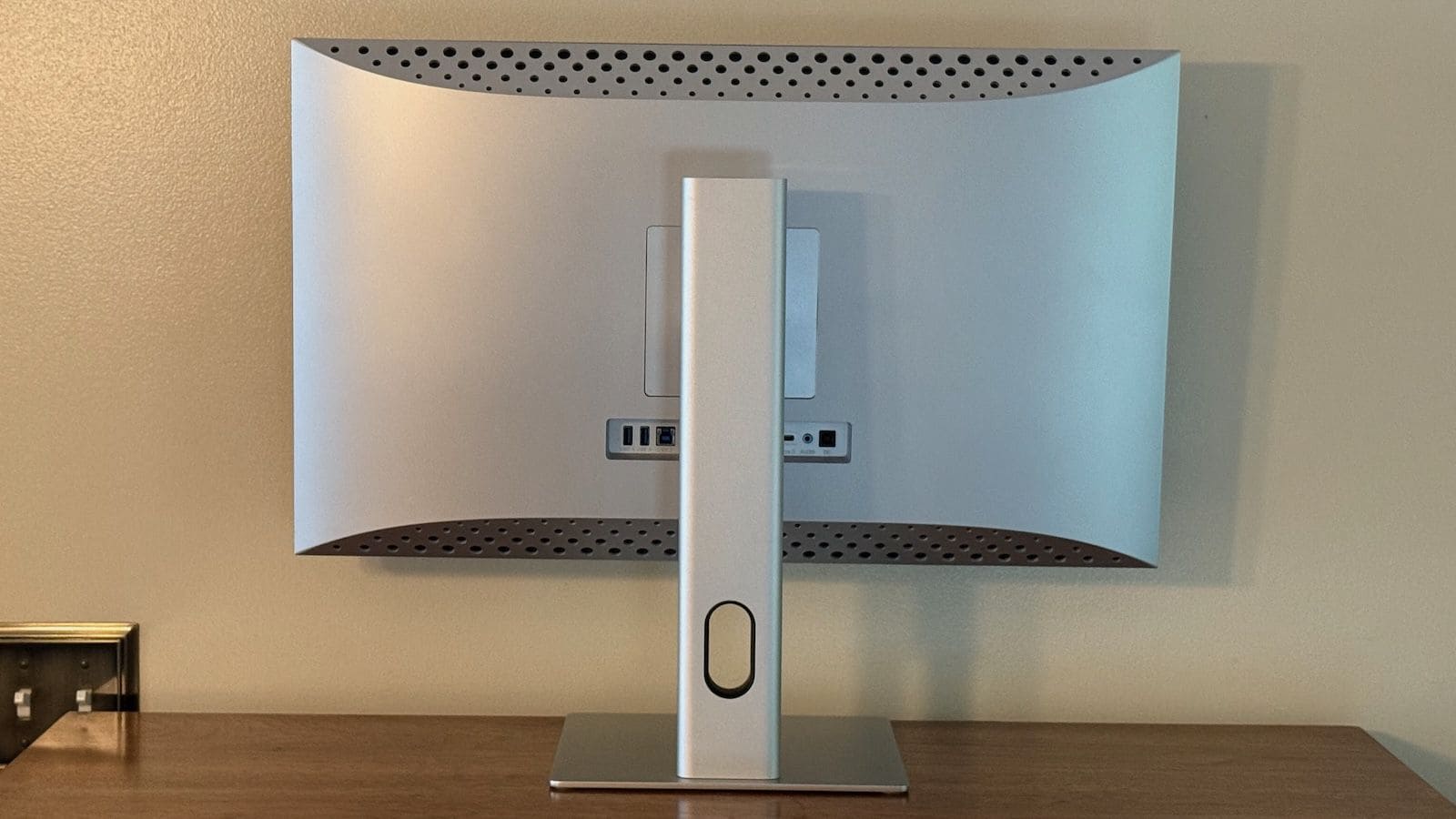 Alogic Clearance 5K 后置触摸屏