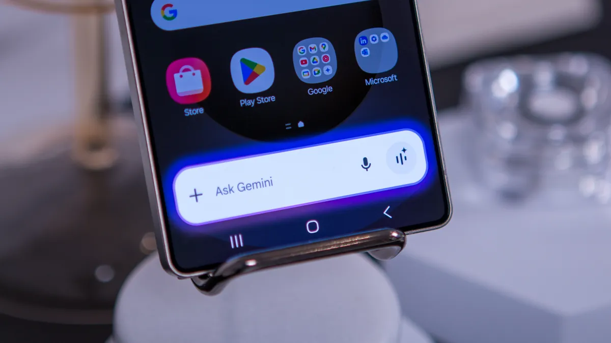在 Galaxy S25 Ultra 上询问 Gemini 提示