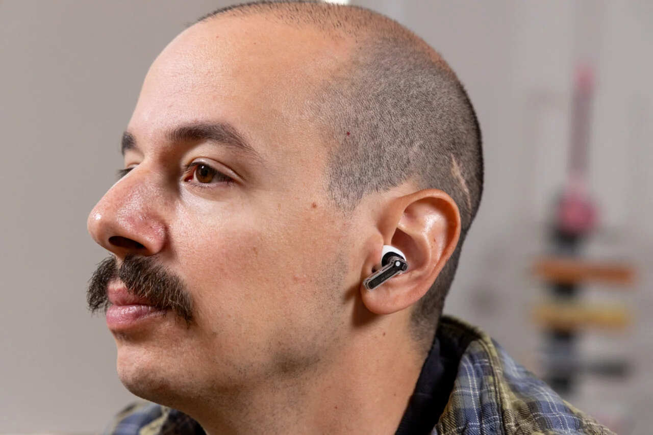 无可否认，Nothing Ear 确实很有风格