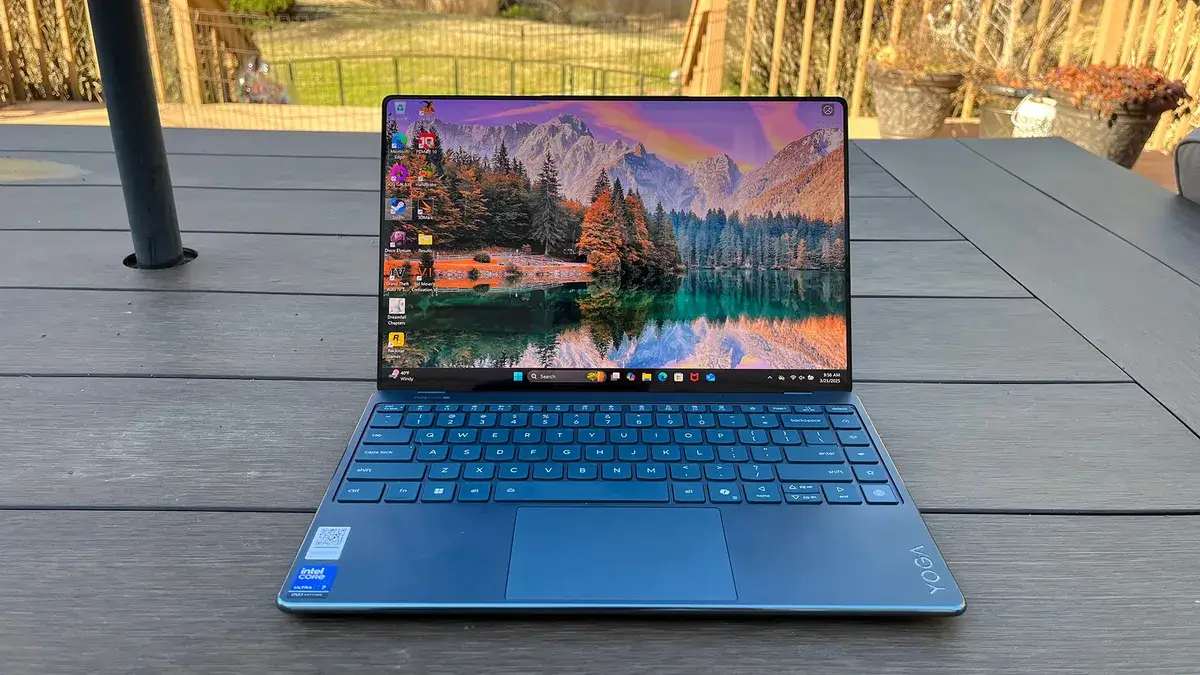 一台联想 Yoga Slim 9i