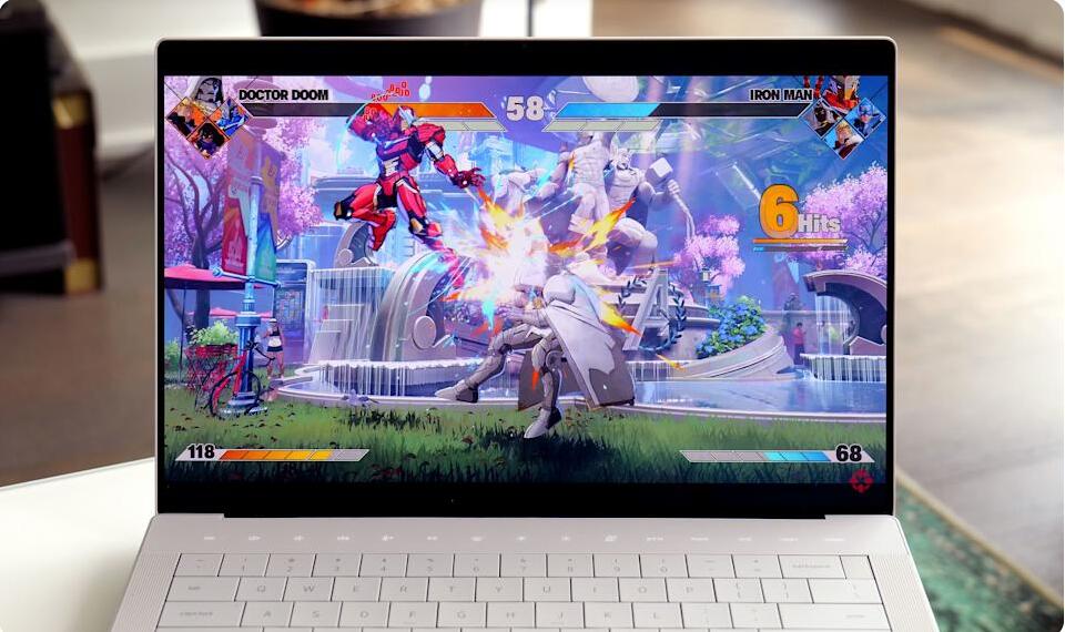 Dell 14 Premium 可以配备可选的 OLED 显示屏，价格为 200 美元，我们认为值得增加成本。