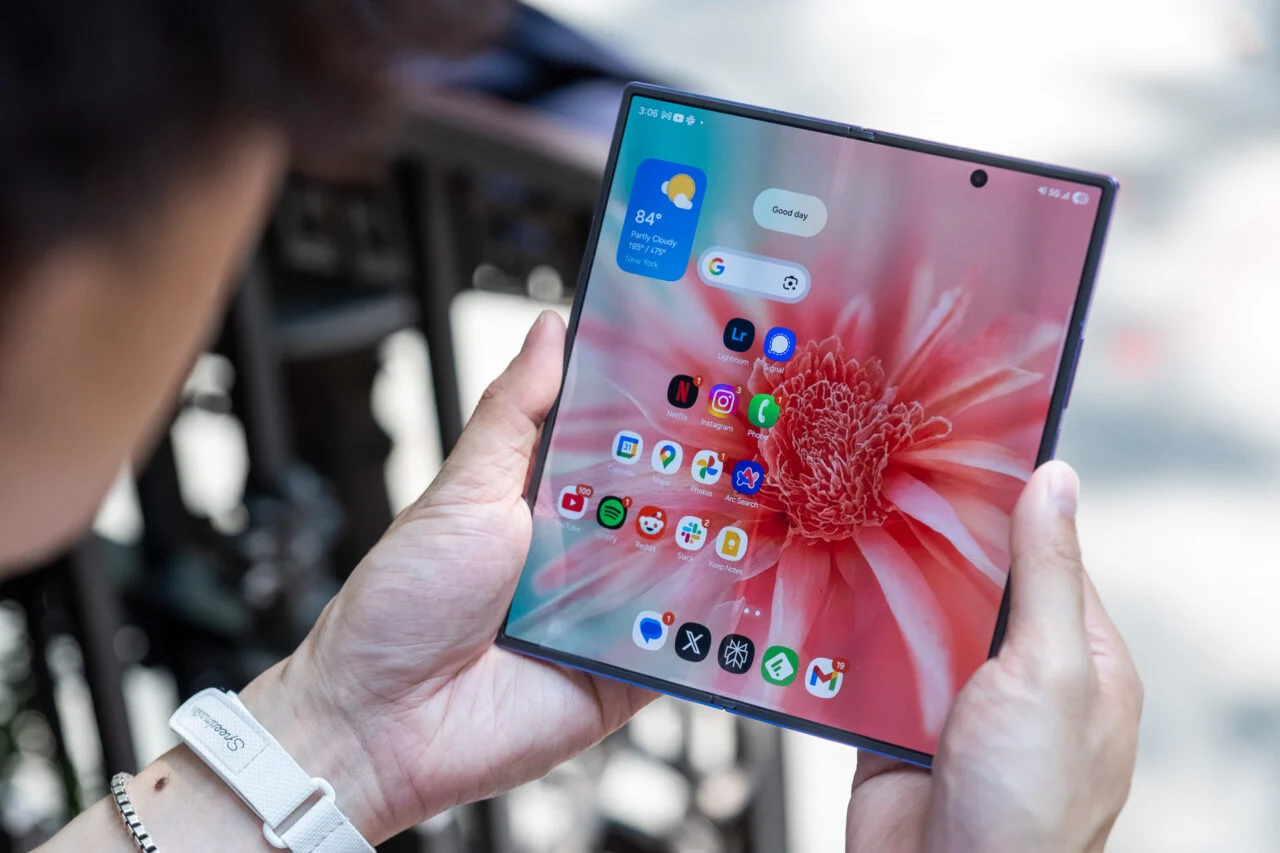 打开三星 Galaxy Z Fold 7