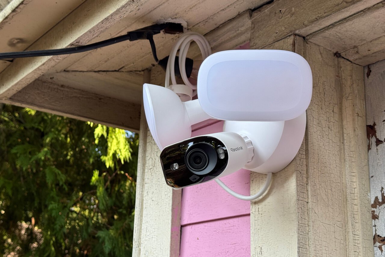 Reolink Elite Floodlight WiFi 摄像头测评