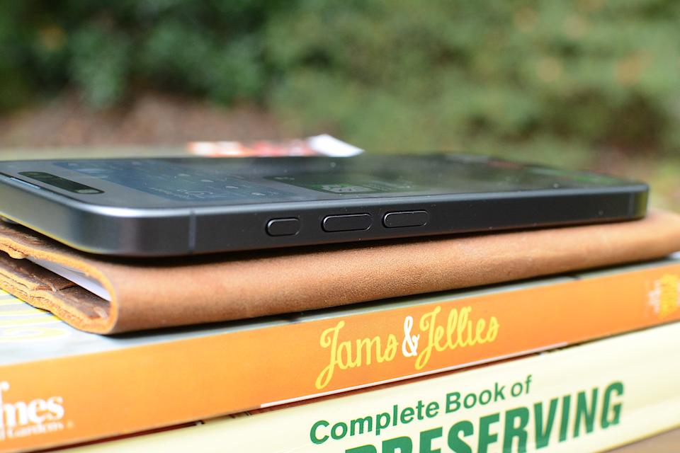 iPhone 17 上的“操作”按钮再次回归。