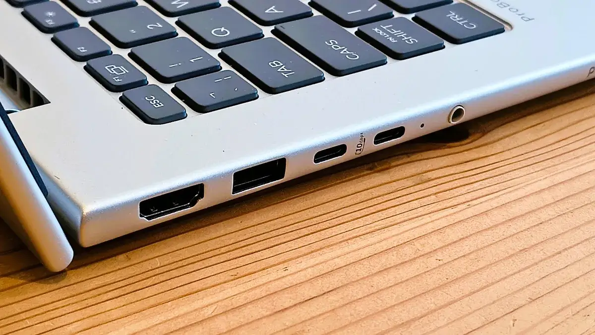 HP ProBook 4 G1a 左侧端口