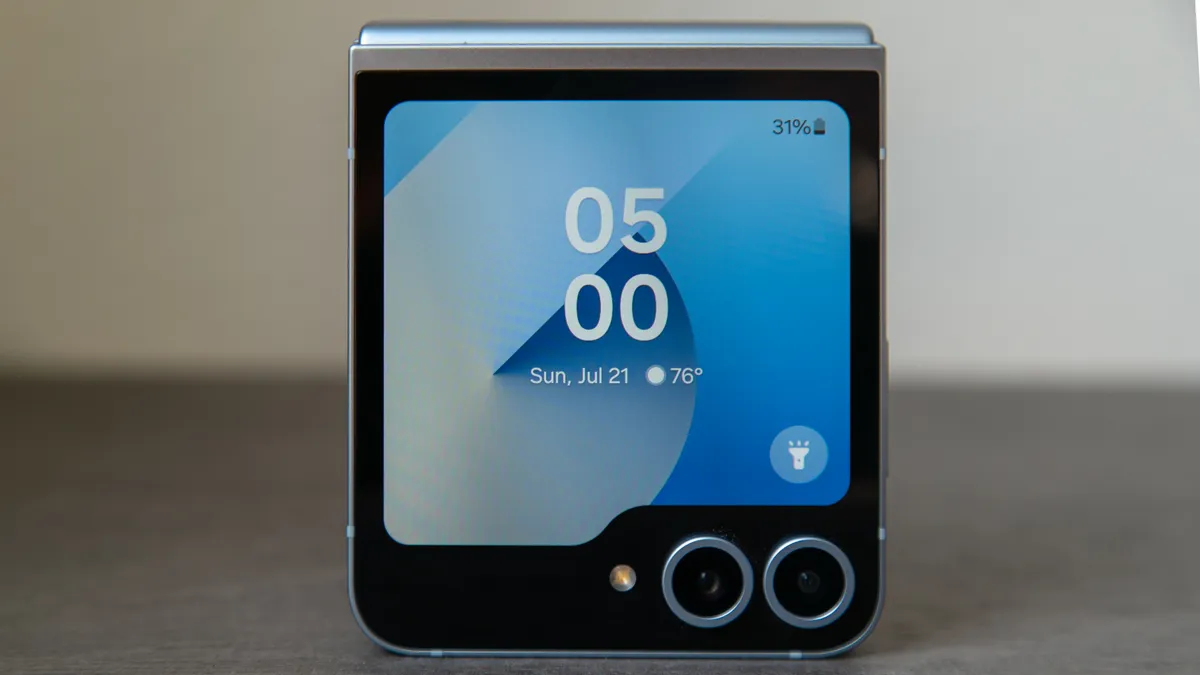 三星 Galaxy Z Flip 6 屏幕盖