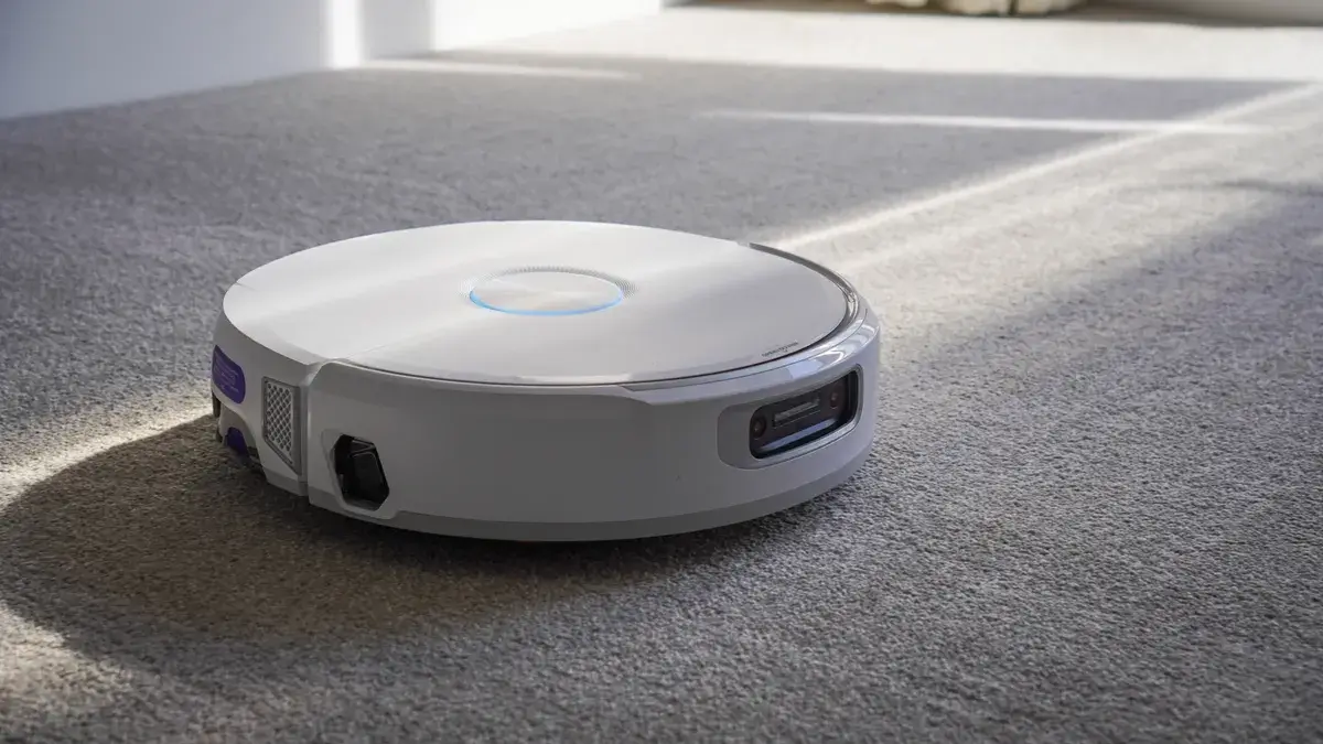 测试人员家中地毯上的 Narwal Flow