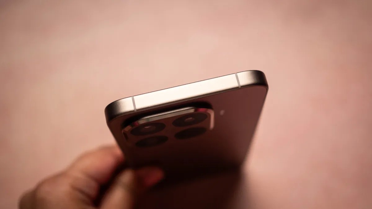 小米 15T Pro 顶部