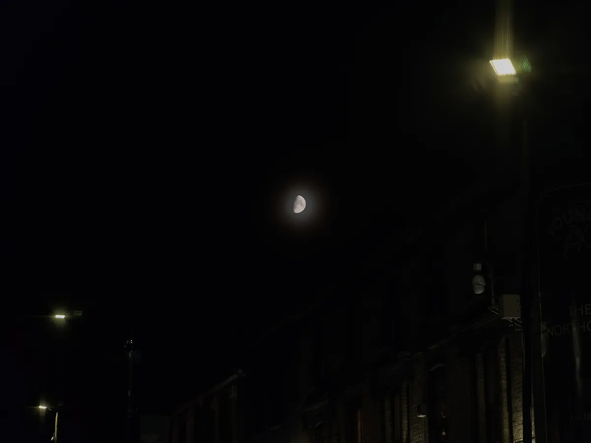 小米 15T Pro 相机样张 弱光月光 5 倍变焦