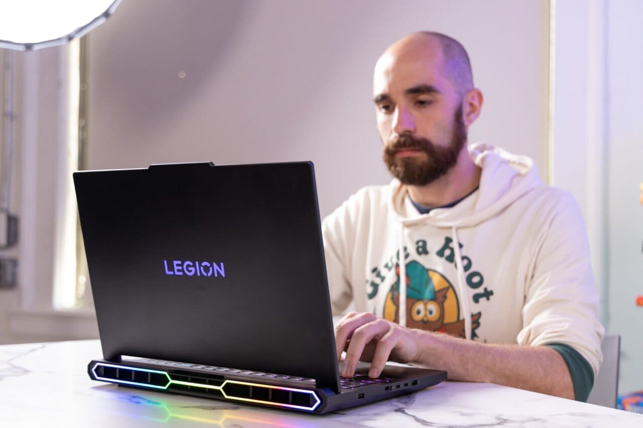 联想 Legion Pro 7i 徽标