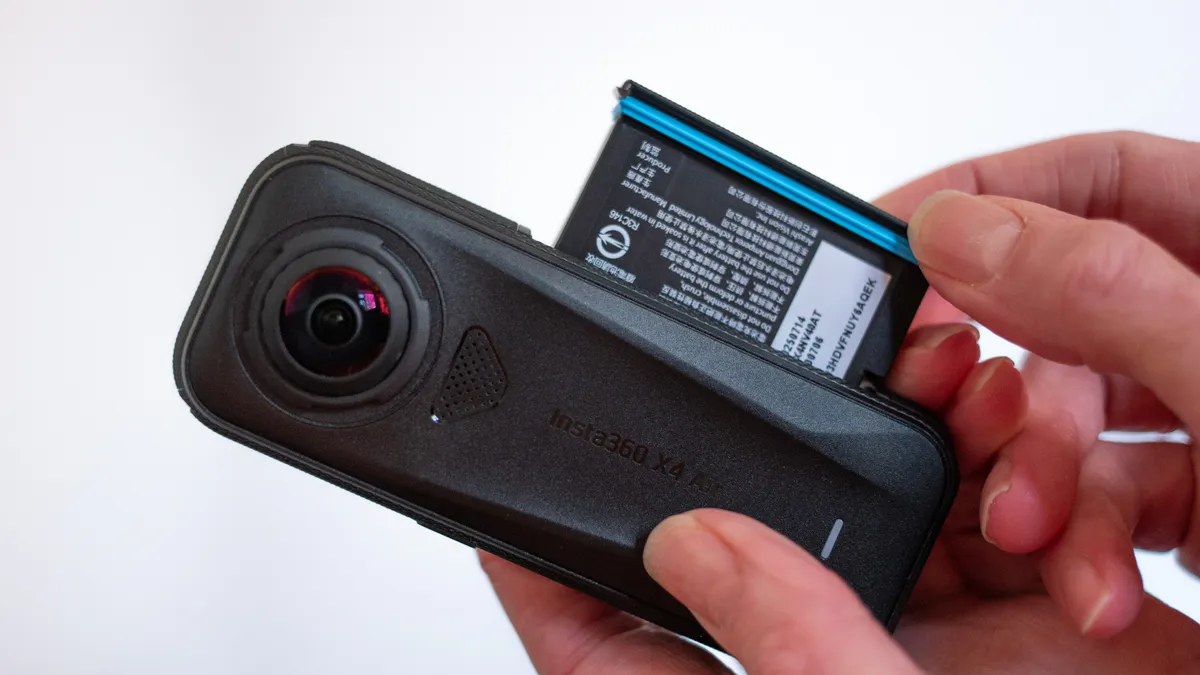 Insta360 X4 Air 机身