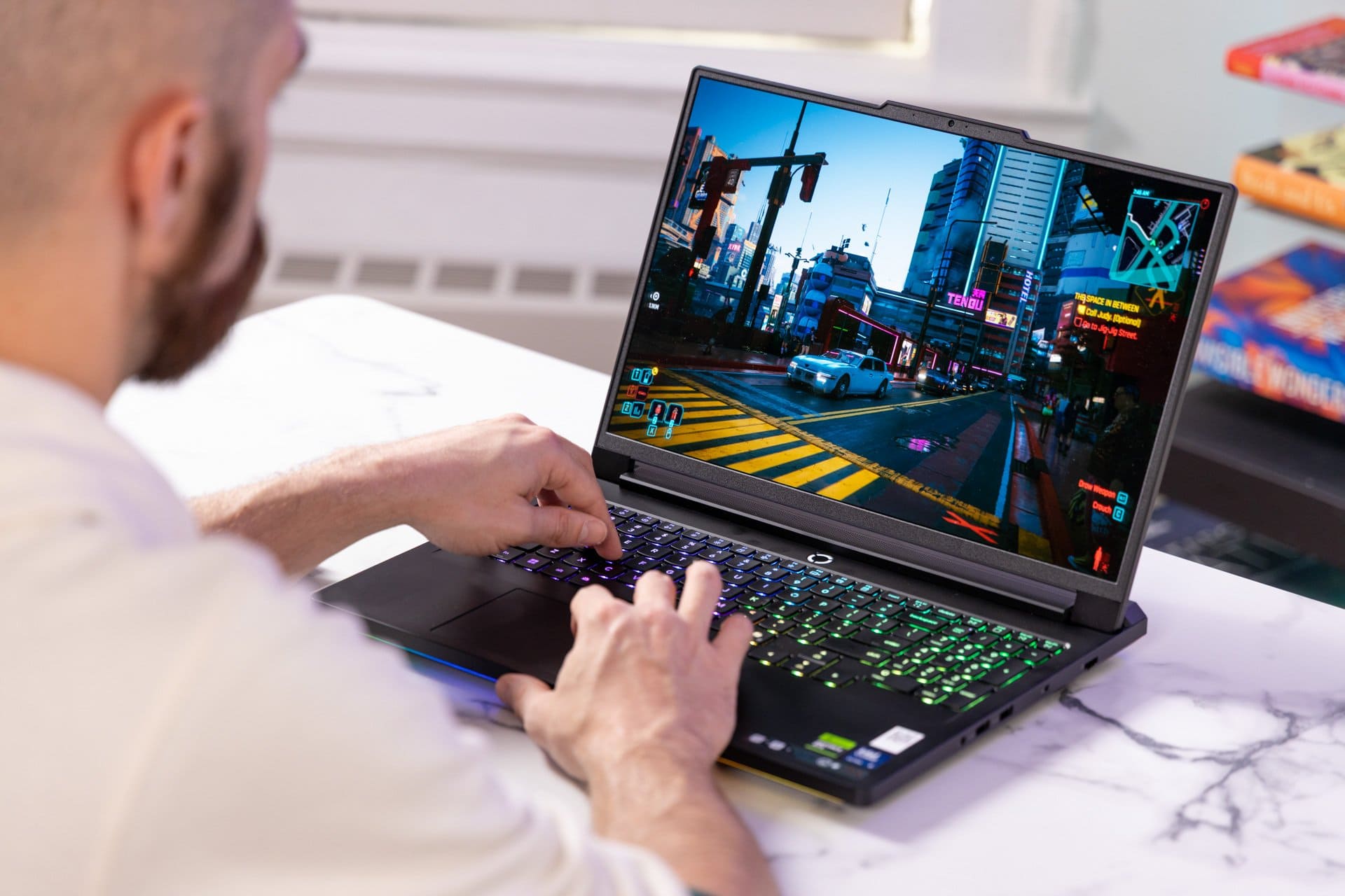 只要您只打算在家中使用，联想 16 Legion Pro 7i 就是您的全能笔记本电脑。