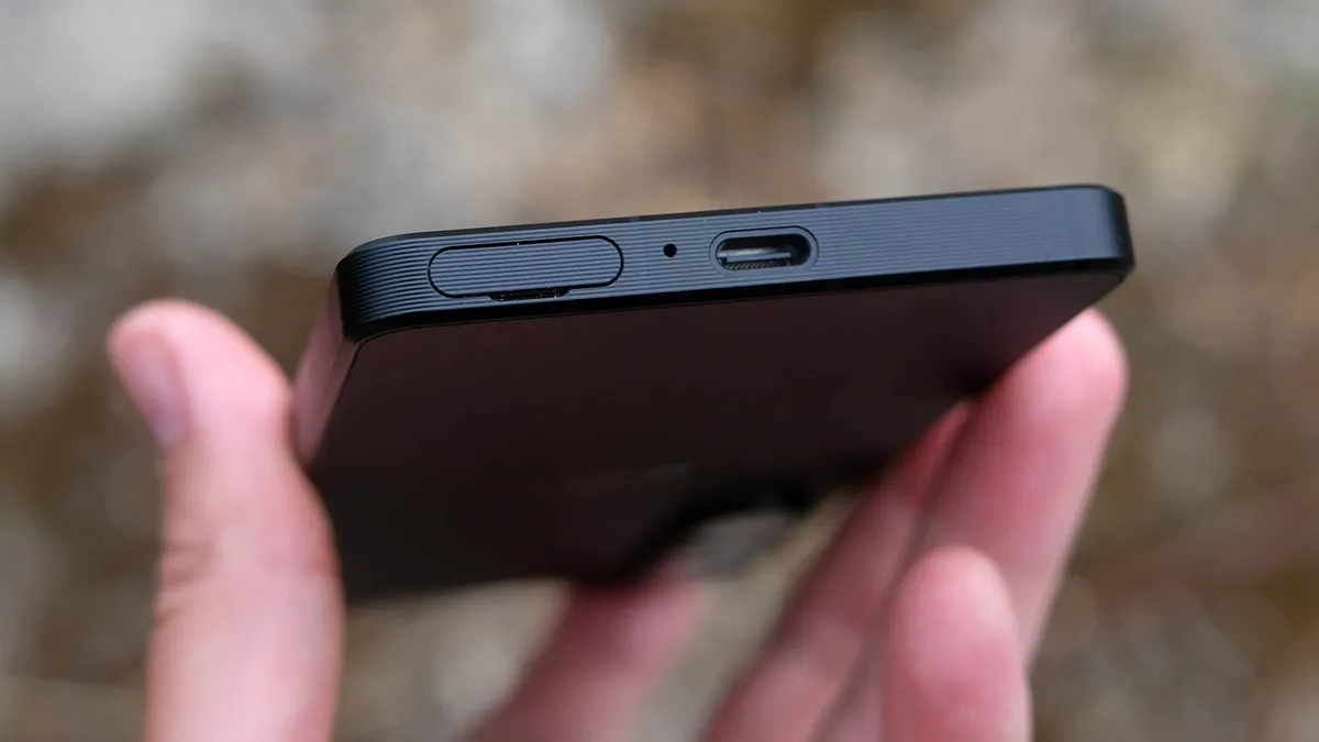 索尼 Xperia 1 VII 充电口