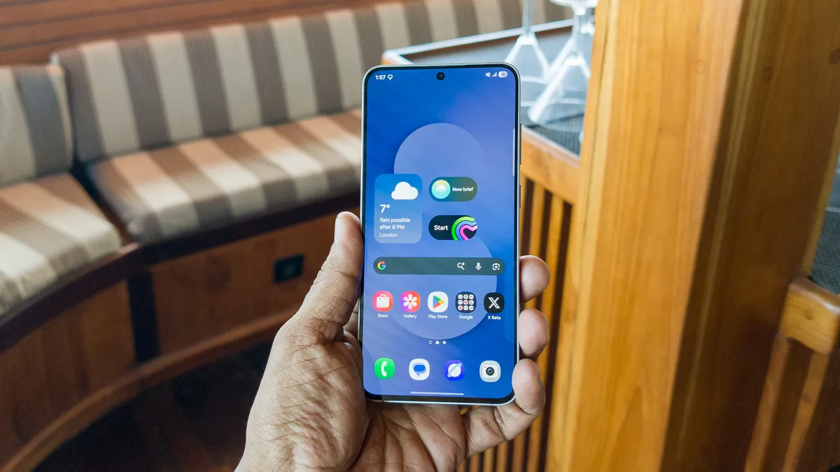三星 Galaxy S25 FE 屏幕