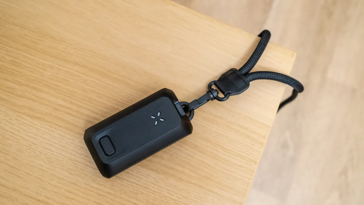 Antigravity A1 护目镜电池和挂绳