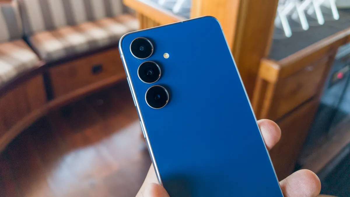 三星 Galaxy S25 FE 摄像头