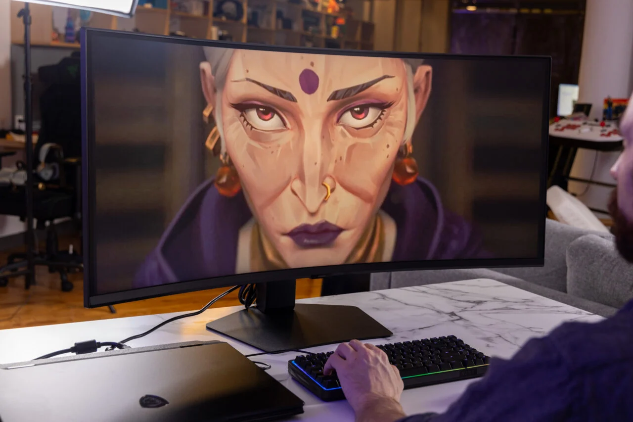 三星 Odyssey G7 08